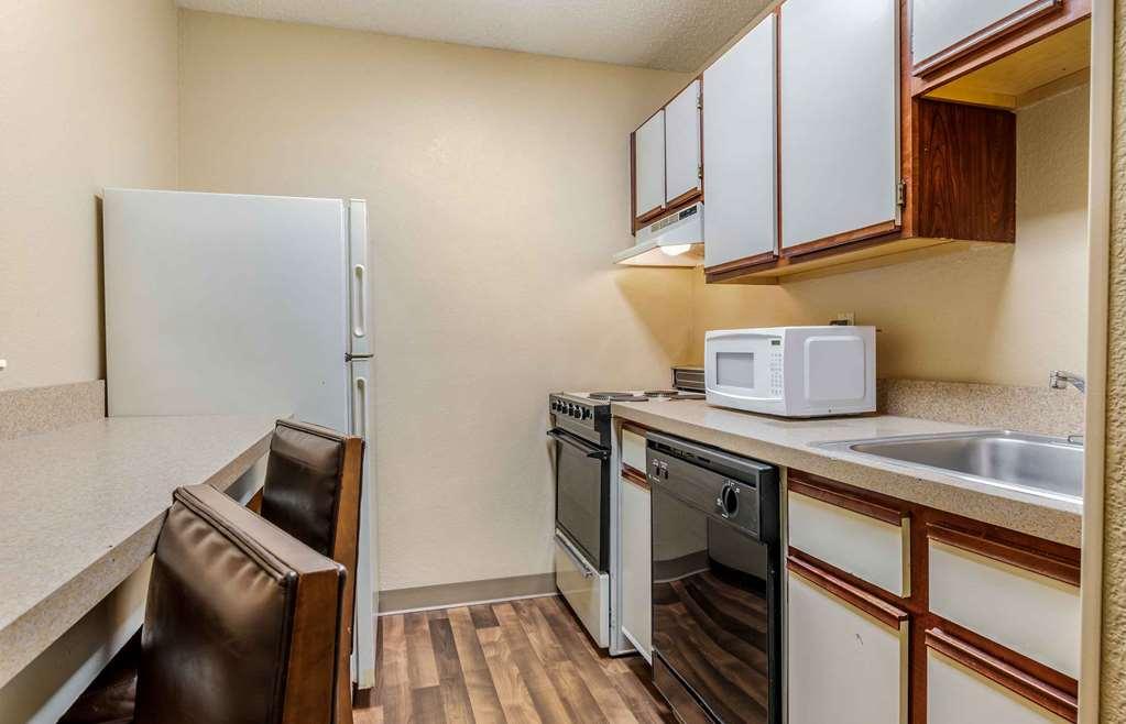Extended Stay America Suites - Evansville - East Habitación foto